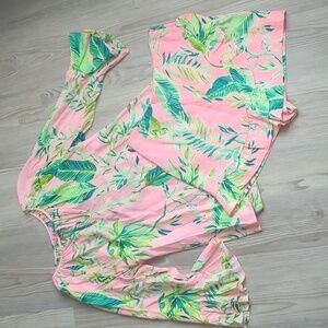 Lilly Pulitzer set M top 4 skort light pink and leaves design ruffle 3/4 sleeve